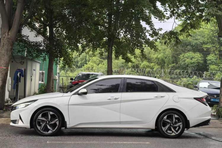 Used Hyundai Elantra 2022 1.5L CVT GLX Elite Edition Exterior 5