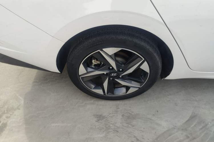 Used Hyundai Elantra 2022 1.5L CVT GLX Elite Edition Exterior 5