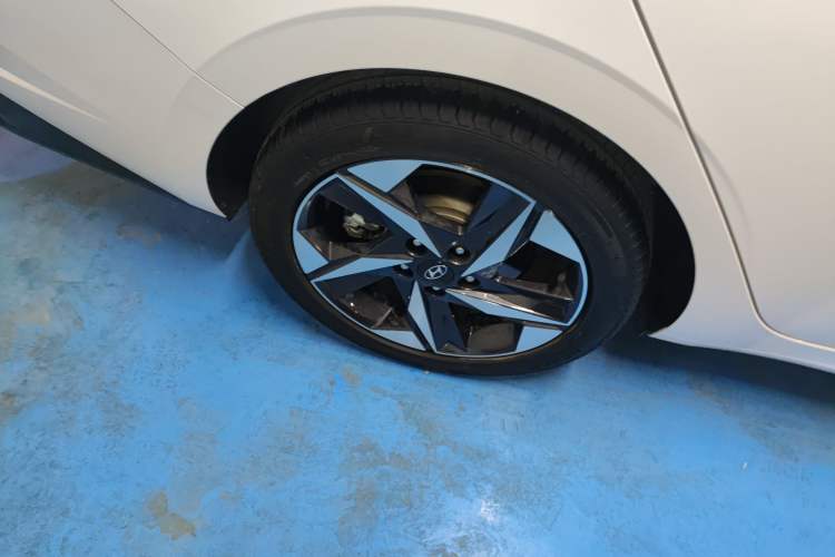 Used Hyundai Elantra 2022 1.5L CVT GLX Elite Edition Exterior 5