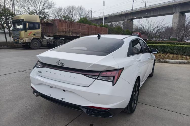 Used Hyundai Elantra 2022 1.5L CVT LUX Prestige Edition Exterior 6