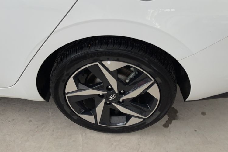 Used Hyundai Elantra 2022 1.5L CVT GLX Elite Edition Exterior 6