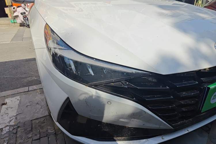 Used Hyundai Elantra 2022 1.5L CVT LUX Prestige Edition Exterior 6