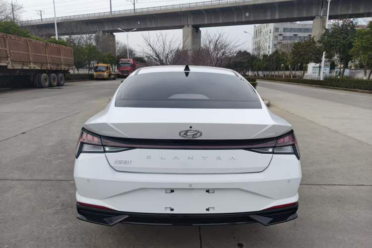 Used Hyundai Elantra 2022 1.5L CVT LUX Prestige Edition Exterior 7