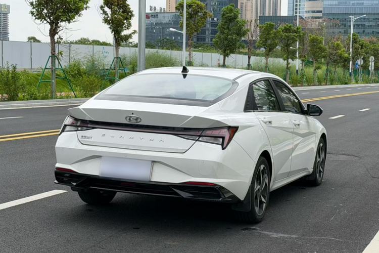 Used Hyundai Elantra 2022 1.5L CVT LUX Prestige Edition Exterior 7