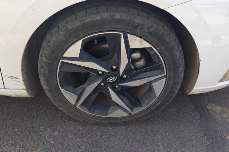 Used Hyundai Elantra 2022 1.5L CVT LUX Prestige Edition Exterior 7
