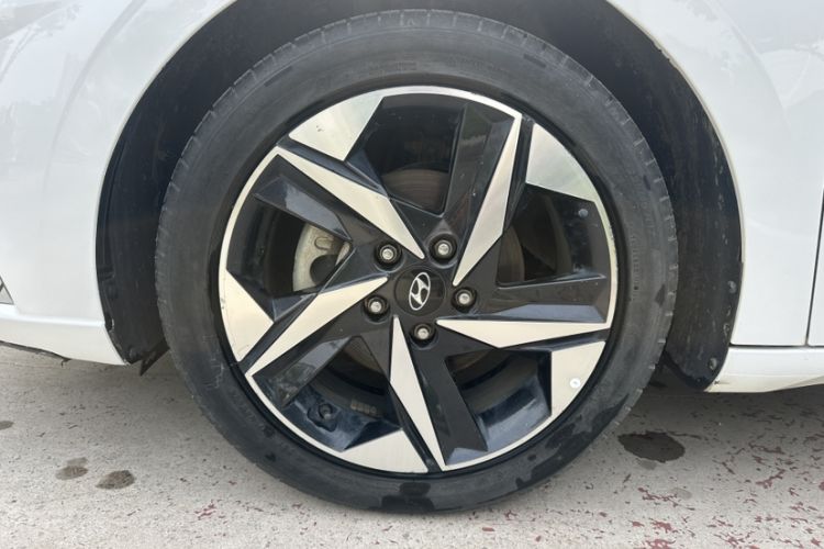 Used Hyundai Elantra 2022 1.5L CVT GLX Elite Edition Exterior 8