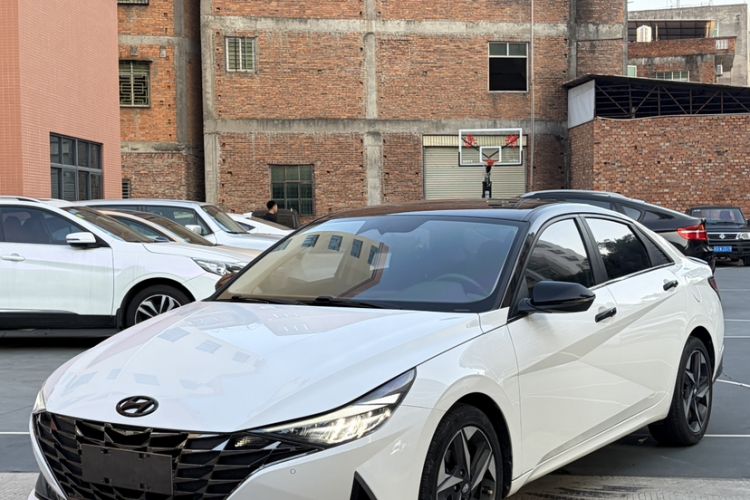 Used Hyundai Elantra 2022 1.5L CVT LUX Prestige Edition Exterior 8