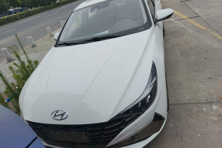Used Hyundai Elantra 2022 1.5L CVT LUX Prestige Edition Front