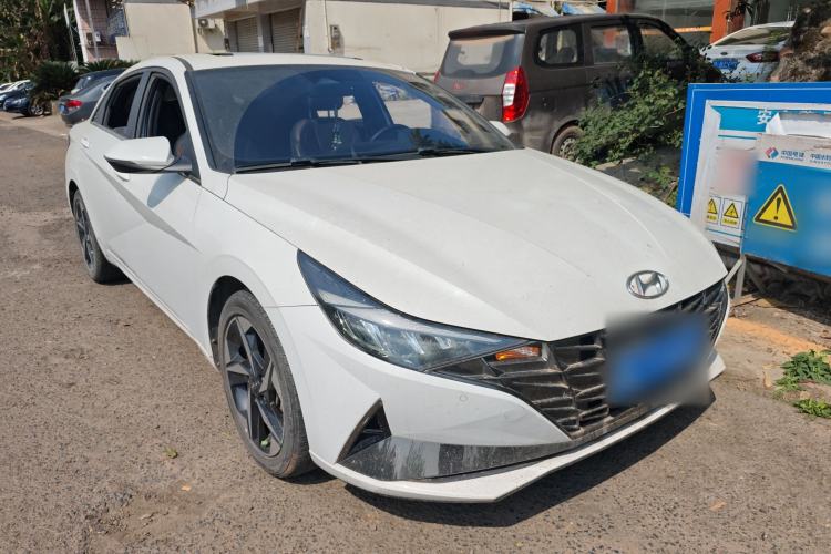 Used Hyundai Elantra 2022 240TGDi DCT LUX Prestige Edition Front Right 45 Deg
