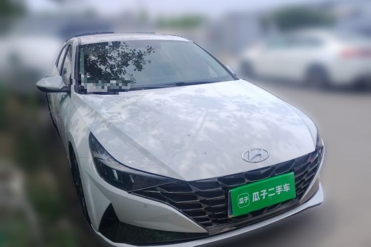 Used Hyundai Elantra 2022 1.5L CVT LUX Prestige Edition Front Right 45 Deg
