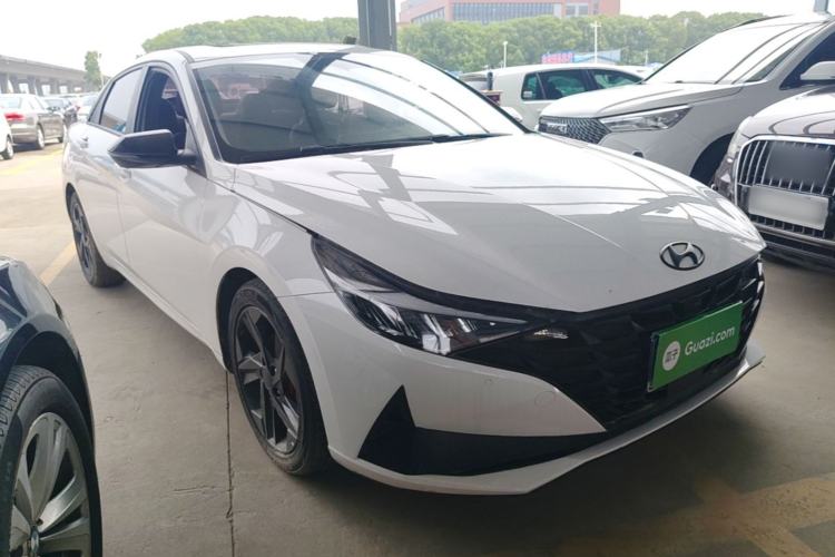 Used Hyundai Elantra 2022 1.5L CVT 20th Anniversary Edition Front Right 45 Deg