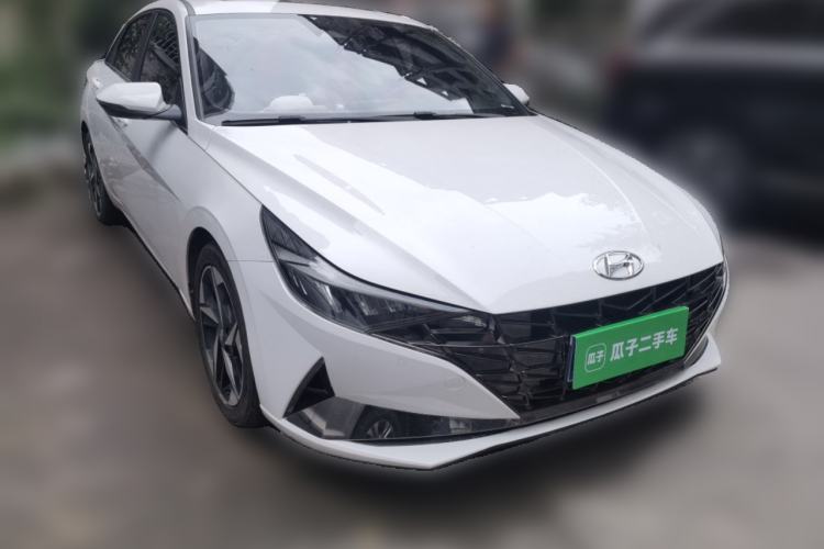 Used Hyundai Elantra 2022 240TGDi DCT LUX Prestige Edition Front Right 45 Deg