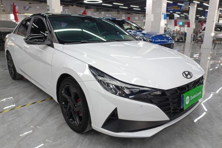 Used Hyundai Elantra 2022 1.5L CVT 20th Anniversary Edition Front Right 45 Deg