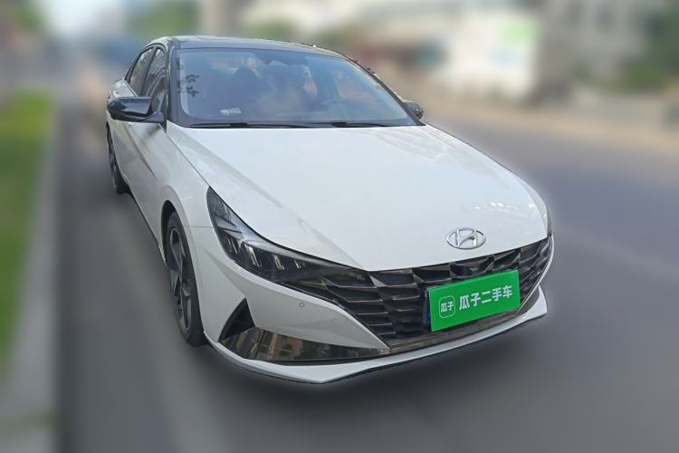 Used Hyundai Elantra 2022 1.5L CVT TOP Flagship Edition Front Right 45 Deg