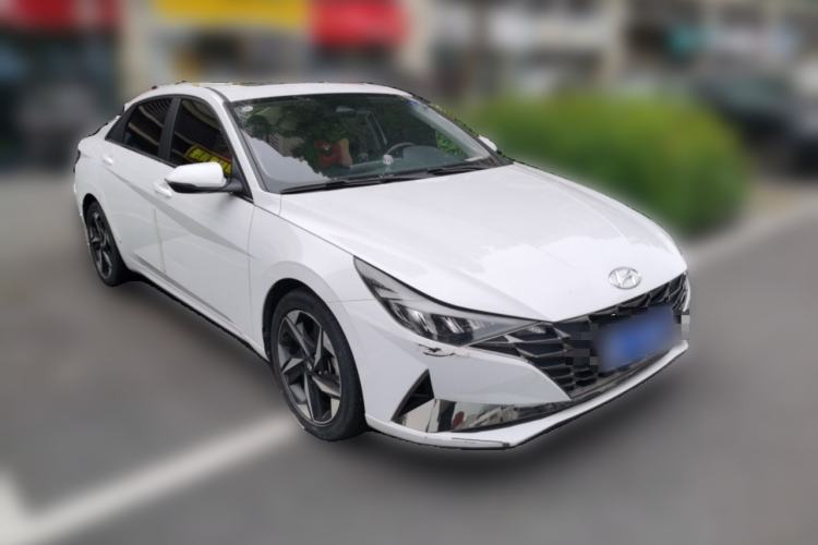 Used Hyundai Elantra 2022 1.5L CVT LUX Prestige Edition Front Right 45 Deg