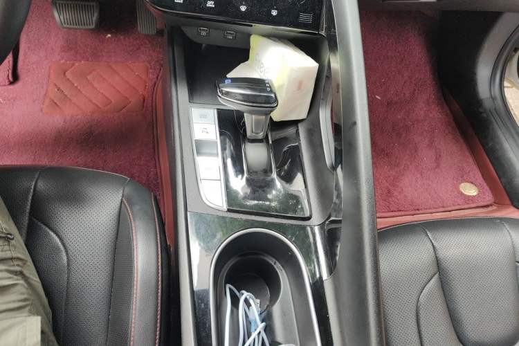 Used Hyundai Elantra 2022 1.5L CVT 20th Anniversary Edition Gear Lever