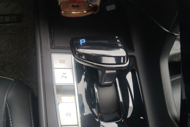 Used Hyundai Elantra 2022 1.5L CVT GLX Elite Edition Gear Lever
