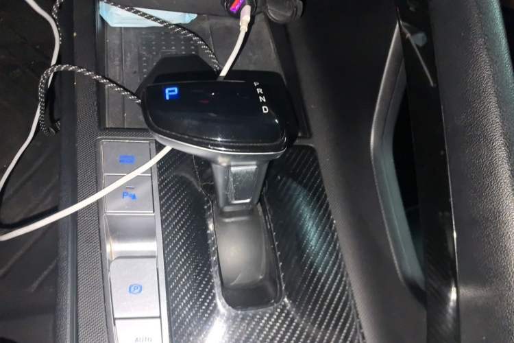 Used Hyundai Elantra 2022 1.5L CVT LUX Prestige Edition Gear Lever