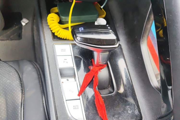Used Hyundai Elantra 2022 1.5L CVT GLX Elite Edition Gear Lever
