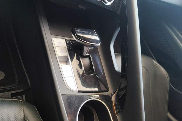 Used Hyundai Elantra 2022 1.5L CVT GLX Elite Edition Gear Lever