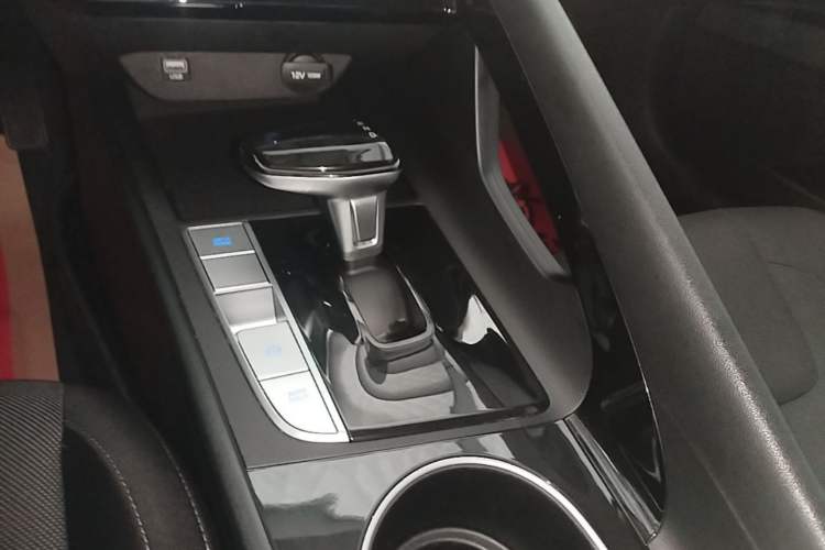 Used Hyundai Elantra 2022 1.5L CVT GLS Leading Edition Gear Lever