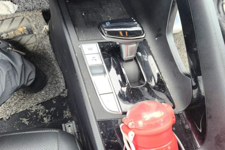Used Hyundai Elantra 2022 1.5L CVT LUX Prestige Edition Gear Lever