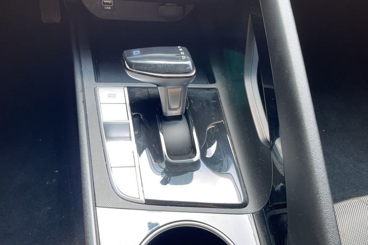 Used Hyundai Elantra 2022 1.5L CVT GLS Leading Edition Gear Lever