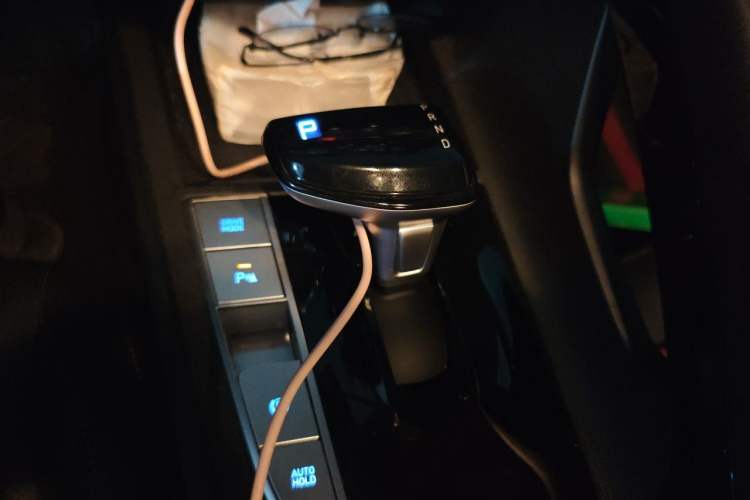 Used Hyundai Elantra 2022 1.5L CVT GLX Elite Edition Gear Lever