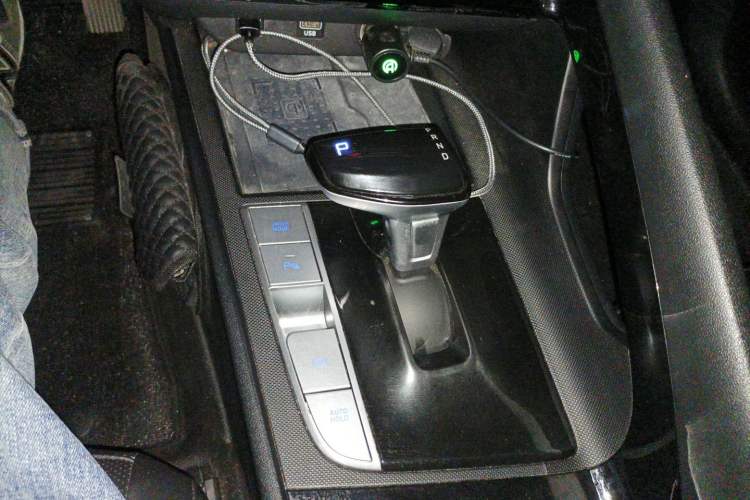 Used Hyundai Elantra 2022 1.5L CVT LUX Prestige Edition Gear Lever