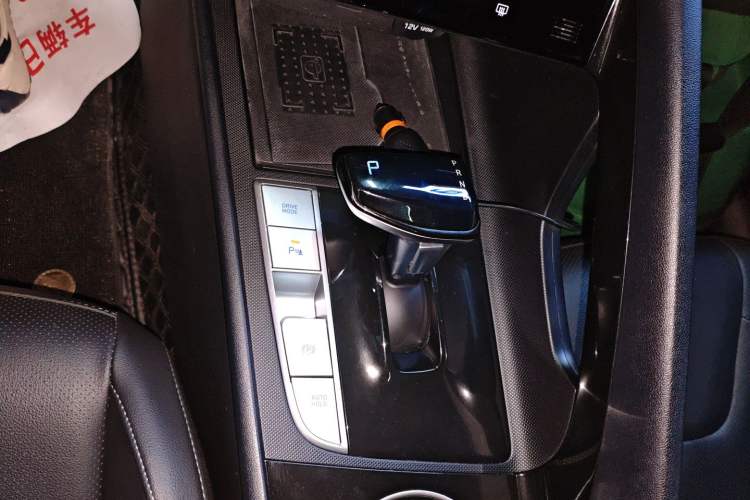 Used Hyundai Elantra 2022 1.5L CVT LUX Prestige Edition Gear Lever