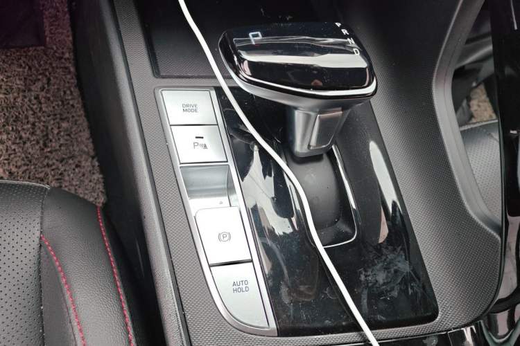 Used Hyundai Elantra 2022 1.5L CVT LUX Prestige Edition Gear Lever