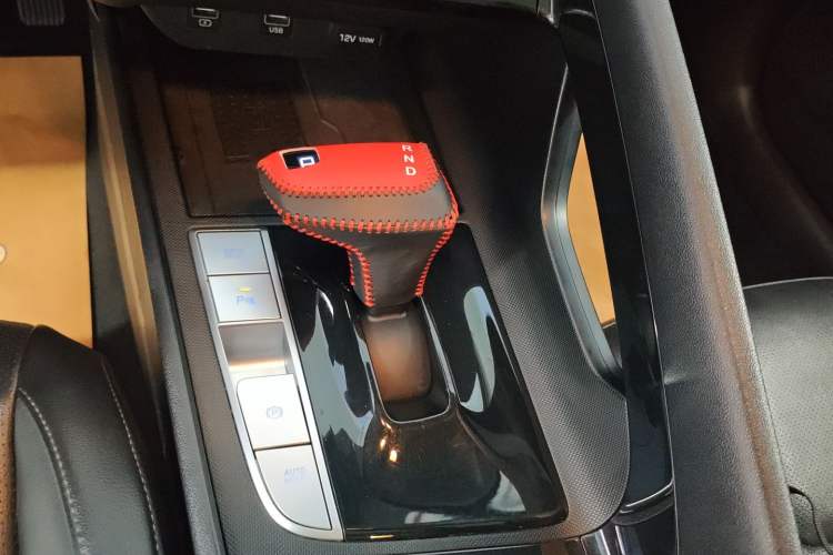 Used Hyundai Elantra 2022 1.5L CVT LUX Prestige Edition Gear Lever