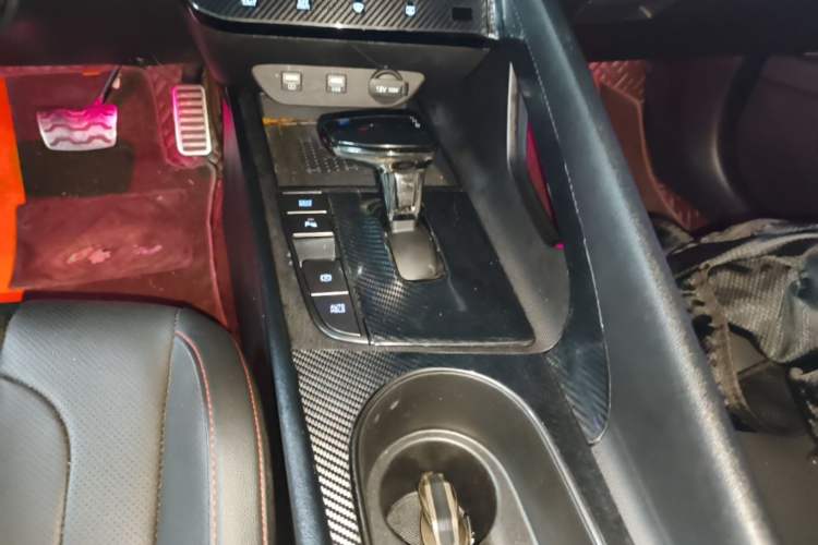 Used Hyundai Elantra 2022 240TGDi DCT LUX Prestige Edition Gear Lever
