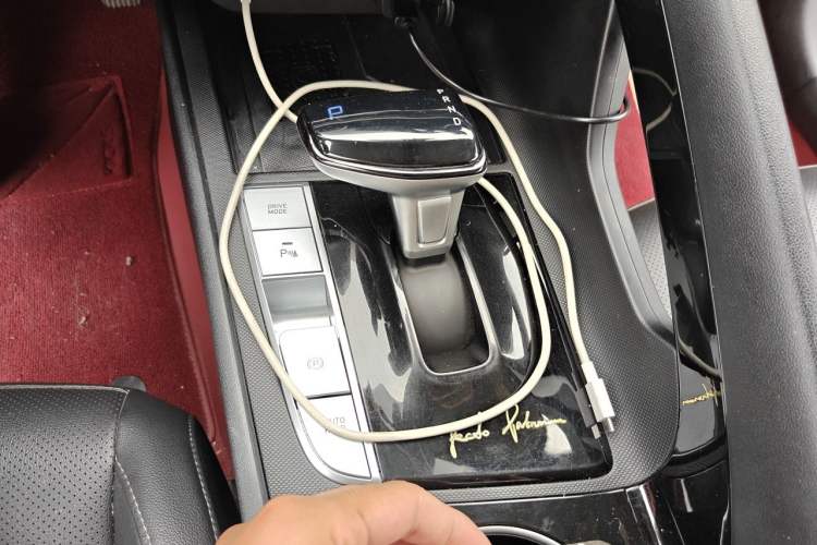 Used Hyundai Elantra 2022 1.5L CVT LUX Prestige Edition Gear Lever