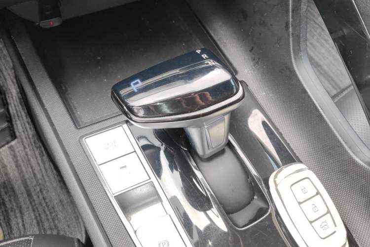 Used Hyundai Elantra 2022 1.5L CVT GLX Elite Edition Gear Lever