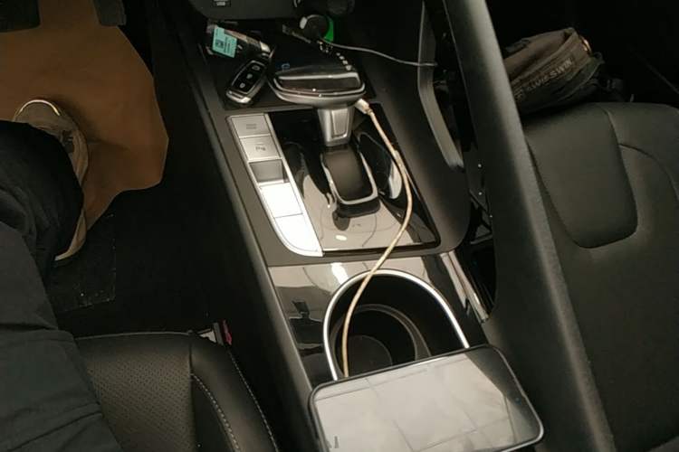 Used Hyundai Elantra 2022 1.5L CVT GLX Elite Edition Gear Lever
