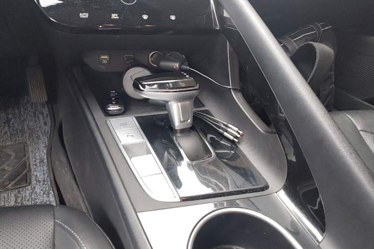 Used Hyundai Elantra 2022 1.5L CVT GLX Elite Edition Gear Lever