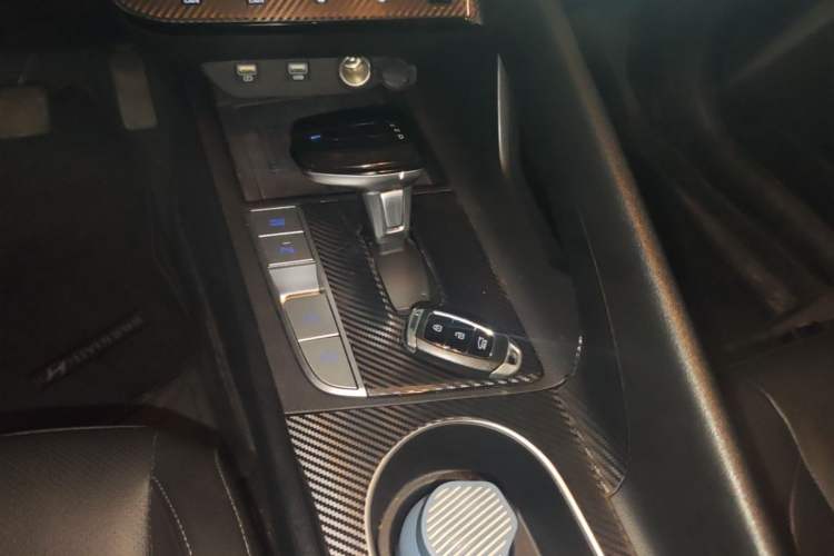 Used Hyundai Elantra 2022 1.5L CVT LUX Prestige Edition Gear Lever