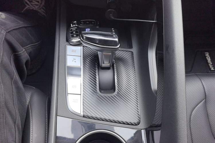 Used Hyundai Elantra 2022 1.5L CVT GLX Elite Edition Gear Lever