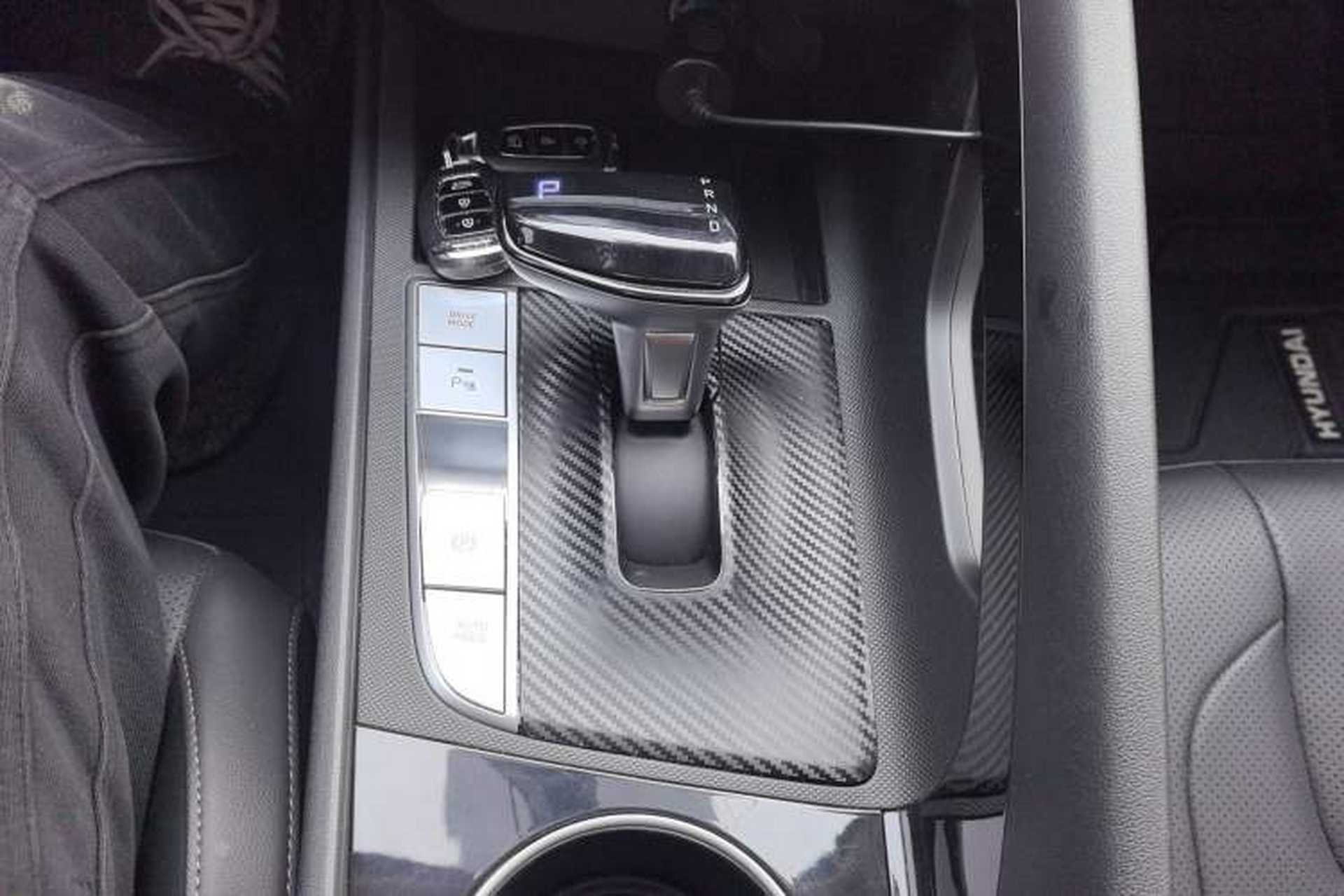 Used Hyundai Elantra 2022 1.5L CVT GLX Elite Edition Gear Lever