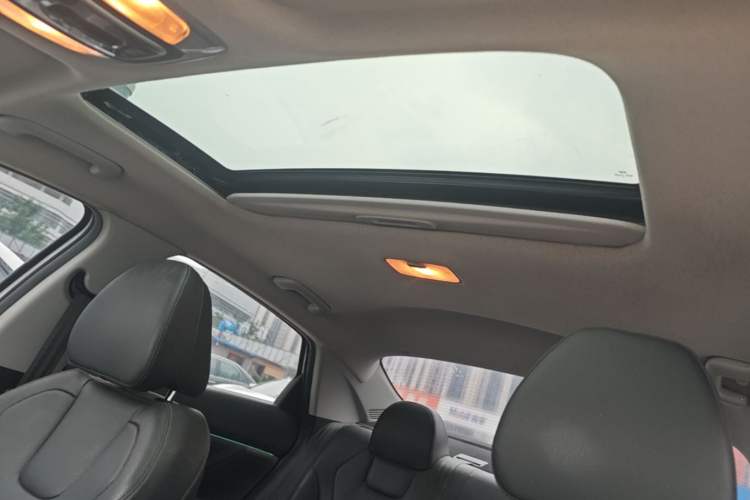 Used Hyundai Elantra 2022 1.5L CVT LUX Prestige Edition Headliner