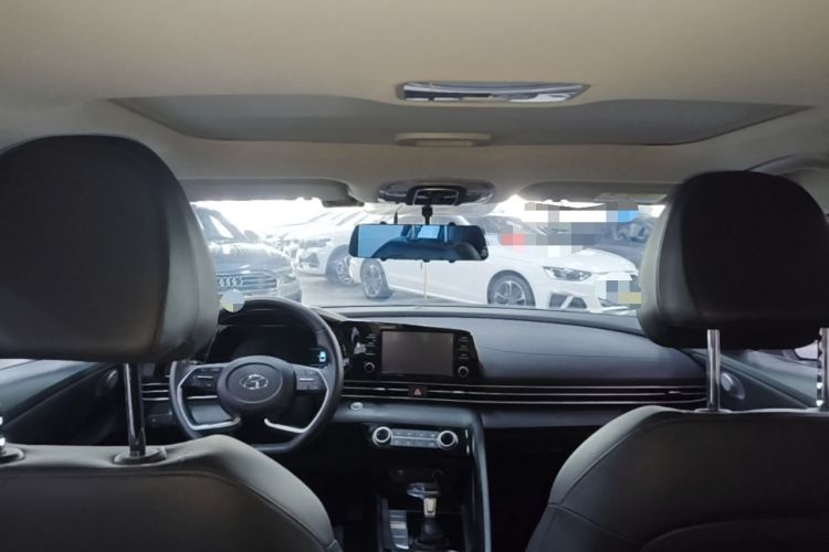 Used Hyundai Elantra 2022 1.5L CVT GLX Elite Edition Headliner