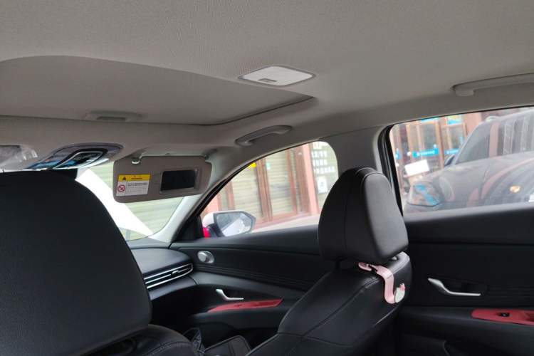 Used Hyundai Elantra 2022 1.5L CVT LUX Prestige Edition Headliner