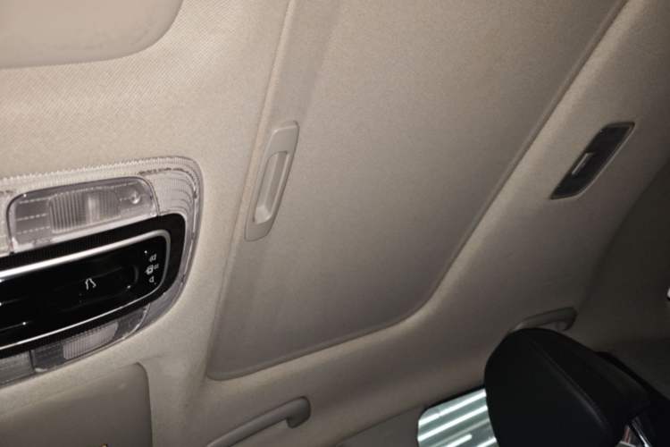 Used Hyundai Elantra 2022 1.5L CVT GLX Elite Edition Headliner