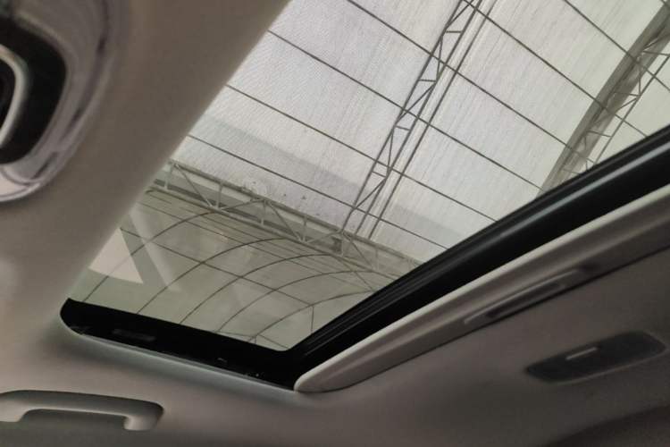 Used Hyundai Elantra 2022 1.5L CVT GLX Elite Edition Headliner
