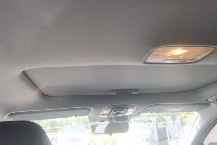Used Hyundai Elantra 2022 1.5L CVT LUX Prestige Edition Headliner