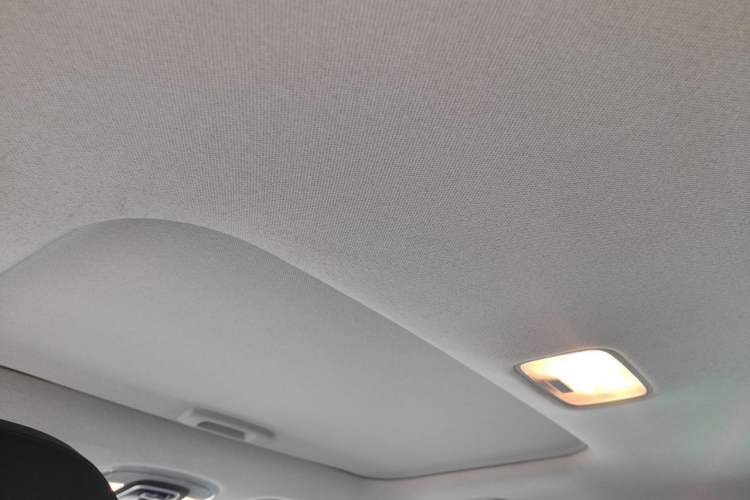 Used Hyundai Elantra 2022 1.5L CVT GLX Elite Edition Headliner