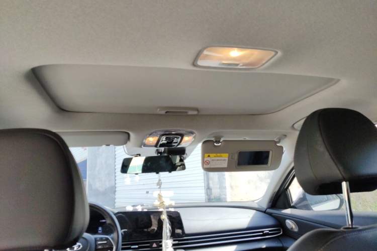 Used Hyundai Elantra 2022 1.5L CVT LUX Prestige Edition Headliner