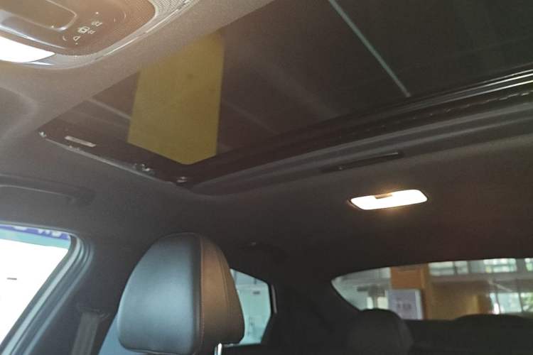 Used Hyundai Elantra 2022 240TGDi DCT LUX Prestige Edition Headliner