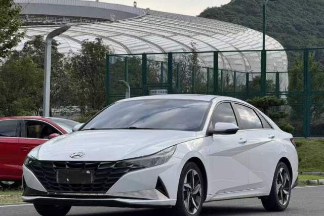 Used Hyundai Elantra 2022 240TGDi DCT LUX Prestige Edition